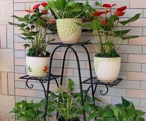 Macetero industrial de forja.