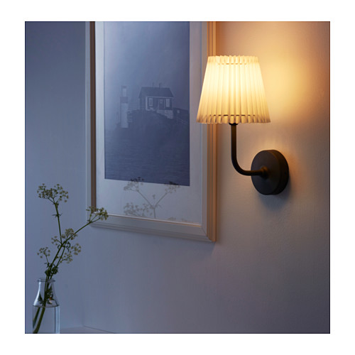 Lámpara Ängland en blanco para colocar en la pared.