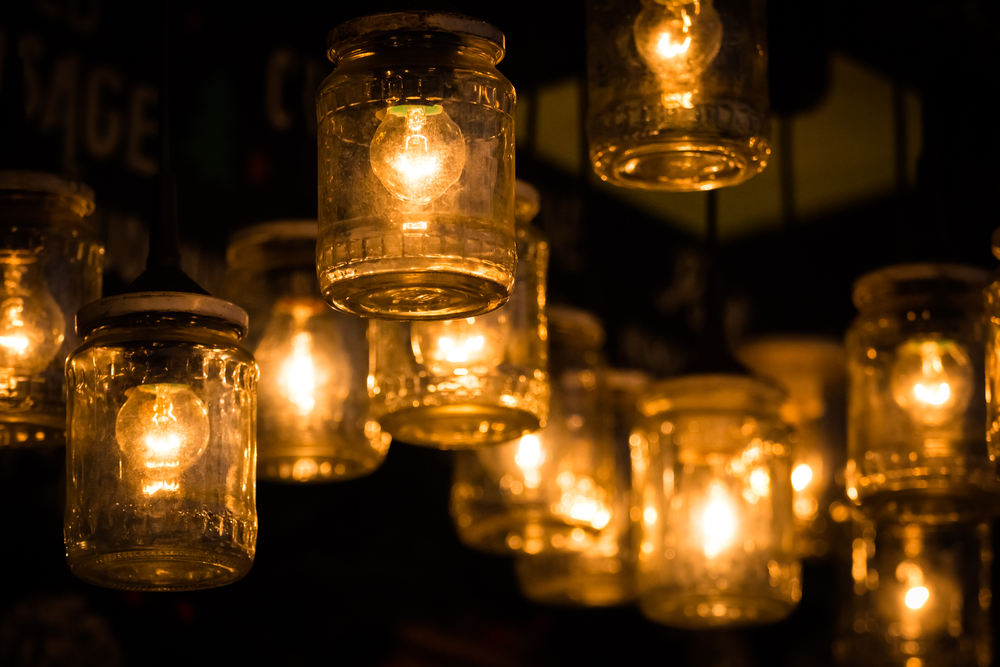 Use glass jars to create beautiful DIY lamps.