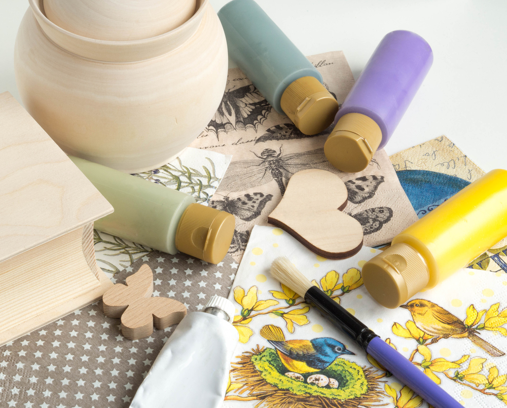 There are tens of different types of paint brushes.