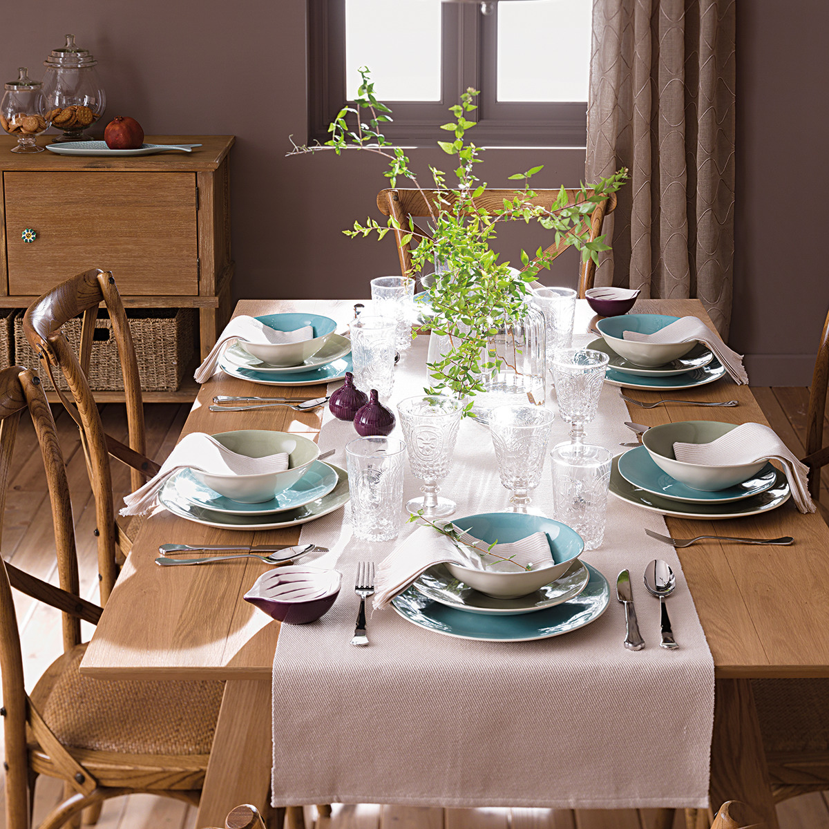 Vajilla Organic en azul turquesa.