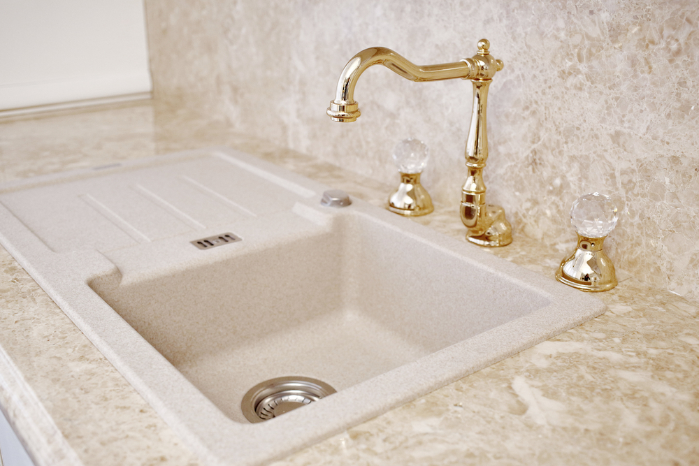 Fregadero incorporado a la encimera.