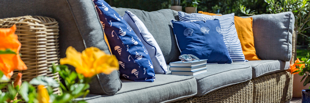 Sofá de exterior veraniego.