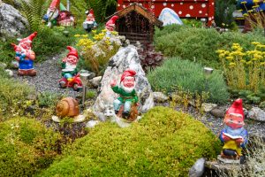 5 elementos decorativos para los jardines y sus alrededores