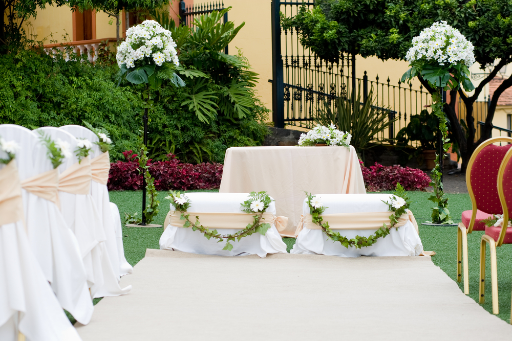 Altar en un jardín.
