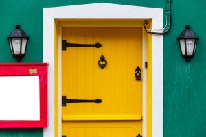 Tapizar y decorar puertas para dar más vida a tu hogar