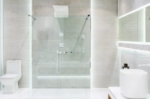 Duchas romanas abiertas: modernas y actuales