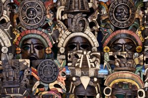 Máscaras para decorar tus paredes