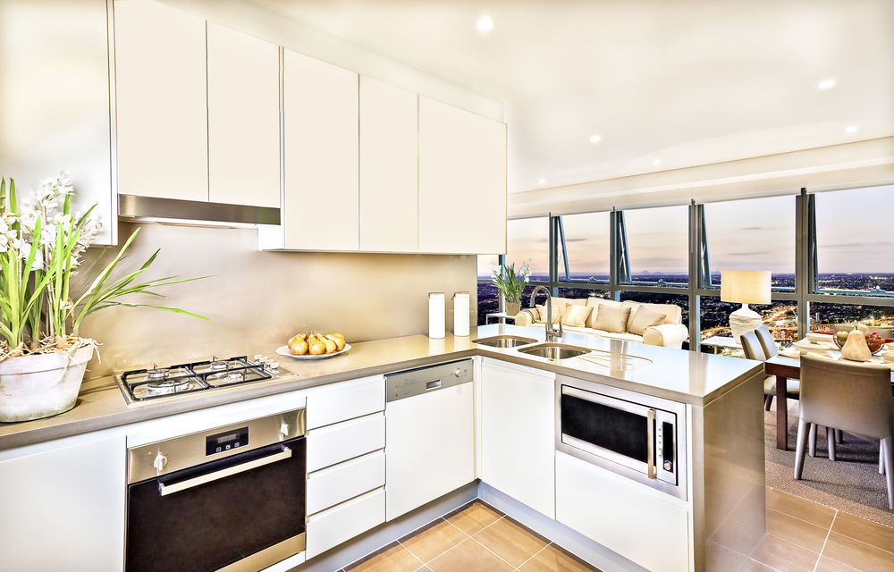 Encimera separatoria con el comedor.