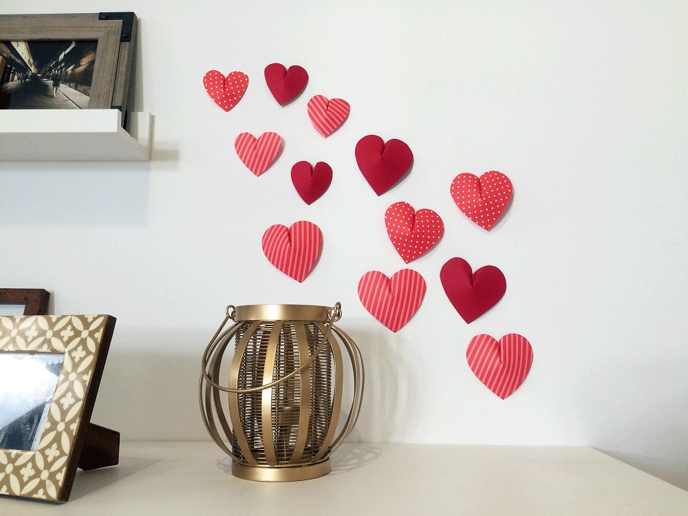 Pared con corazones.