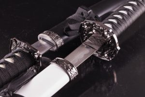 Espadas antiguas para la decoración del salón