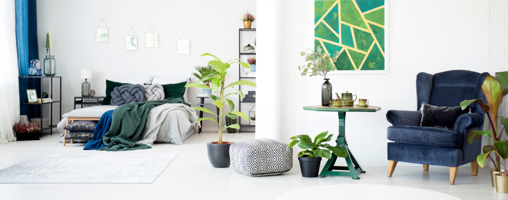 Dormitorio en verde y azul.