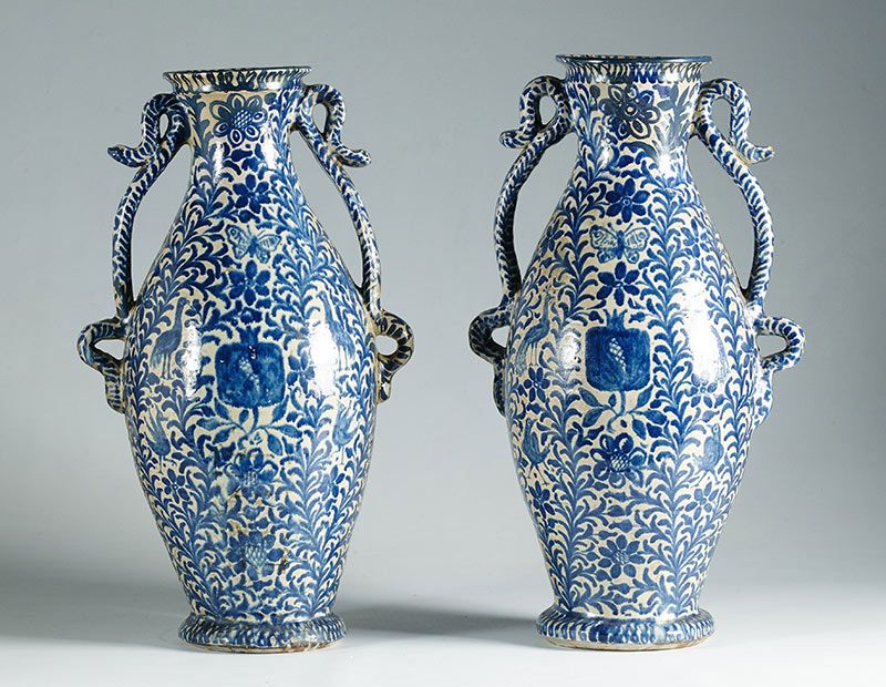 Jarrones cerámicos.