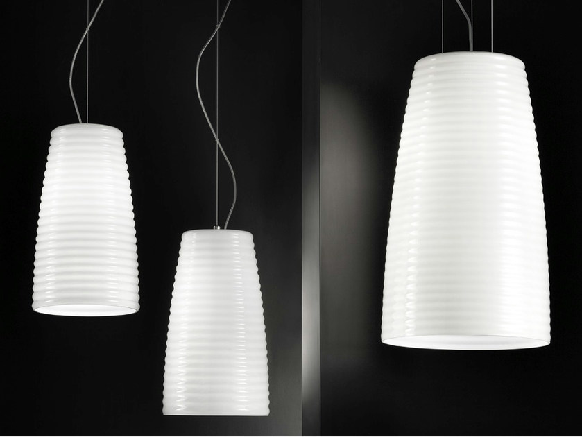 Lámpara de cristal.