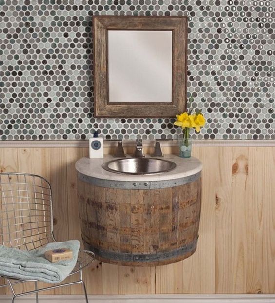 Lavabo hecho con un barril.