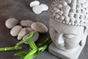 Rollos y piedras de río para la decoración