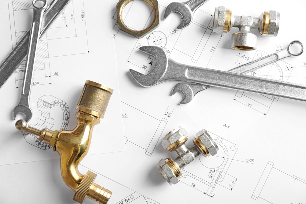 Desatascar tuberías.