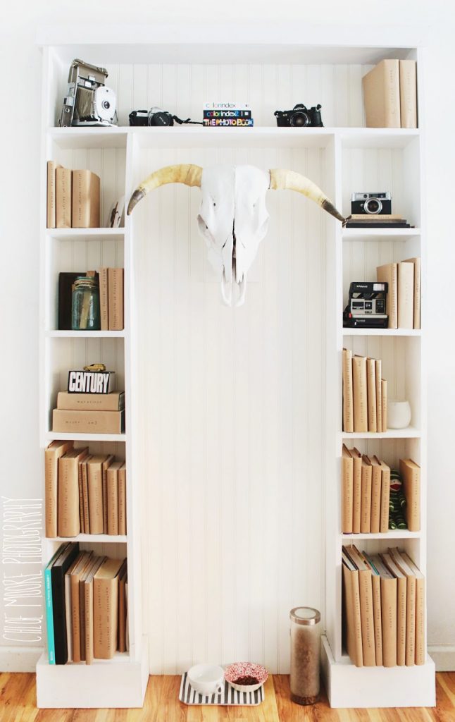 Sobrecubiertas para libros hechas con papel marrón.