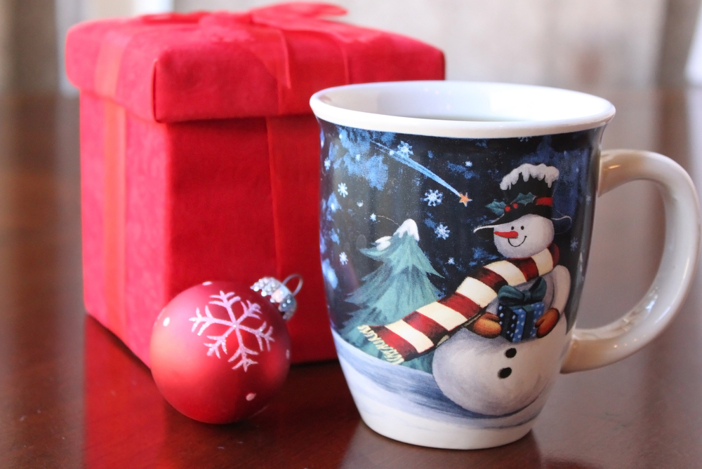 Taza con muñeco de nieve.