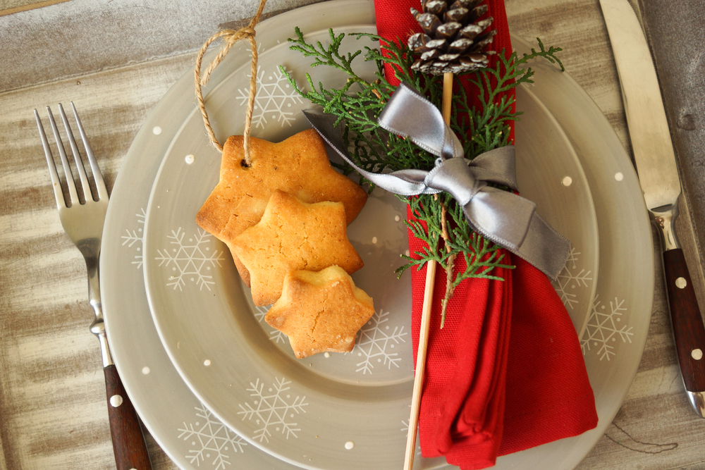 Vajillas de estilo navideño.