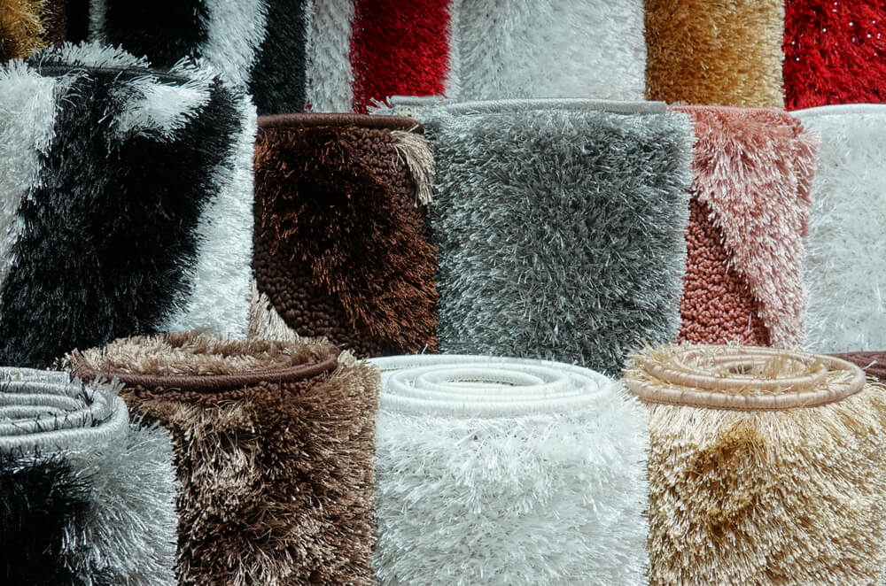 Alfombras de pelo largo.