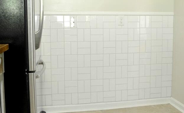 Azulejos crosshatch.