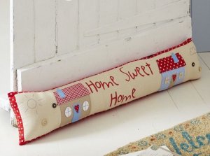 Evita la entrada de frío y polvo mediante cojines para puertas