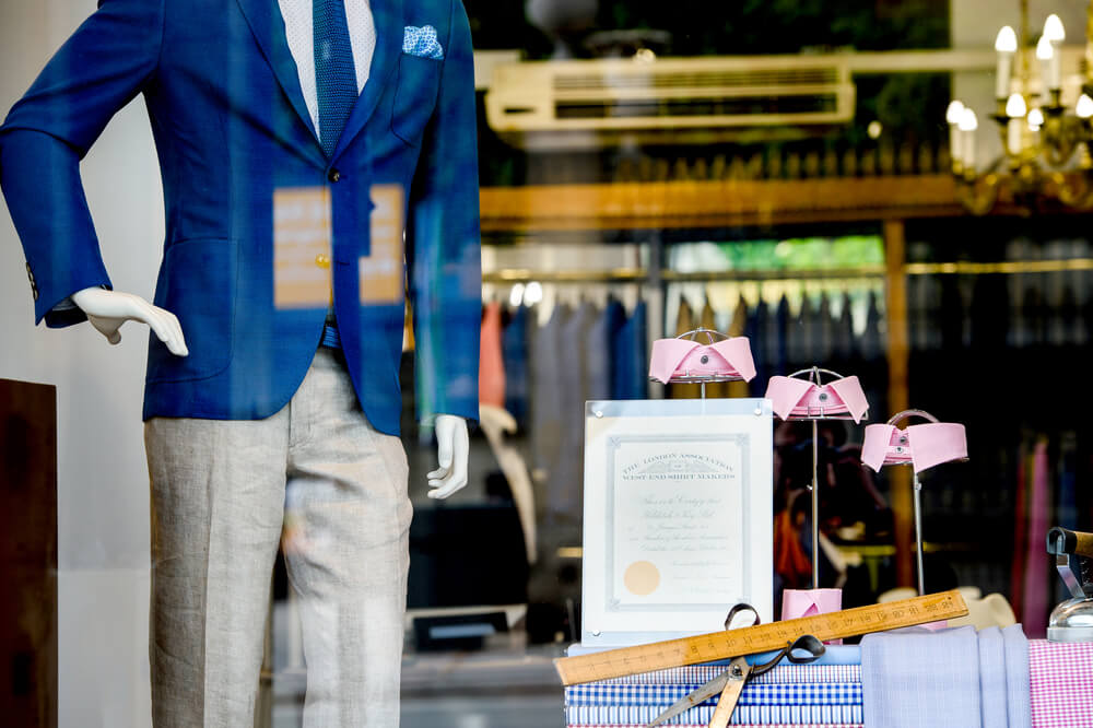 Escaparate de una sastrería.