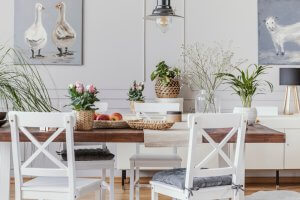 Mesas rústicas para decorar interiores