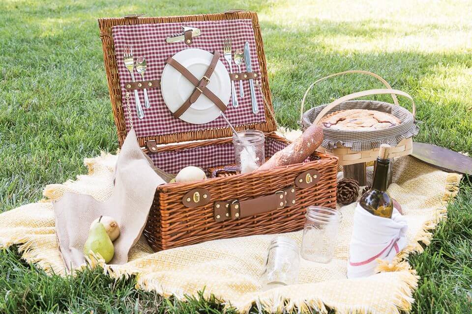 Picnic vintage en el suelo.