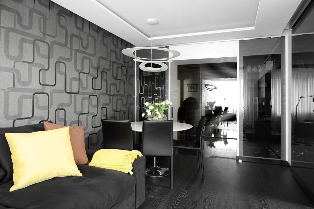 Salón pequeño en color negro.