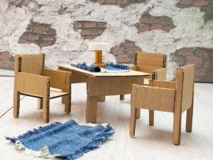 Cajas de cartón reutilizadas para decoración