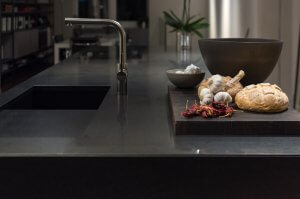 Ventajas y desventajas en la cocina de las encimeras de granito