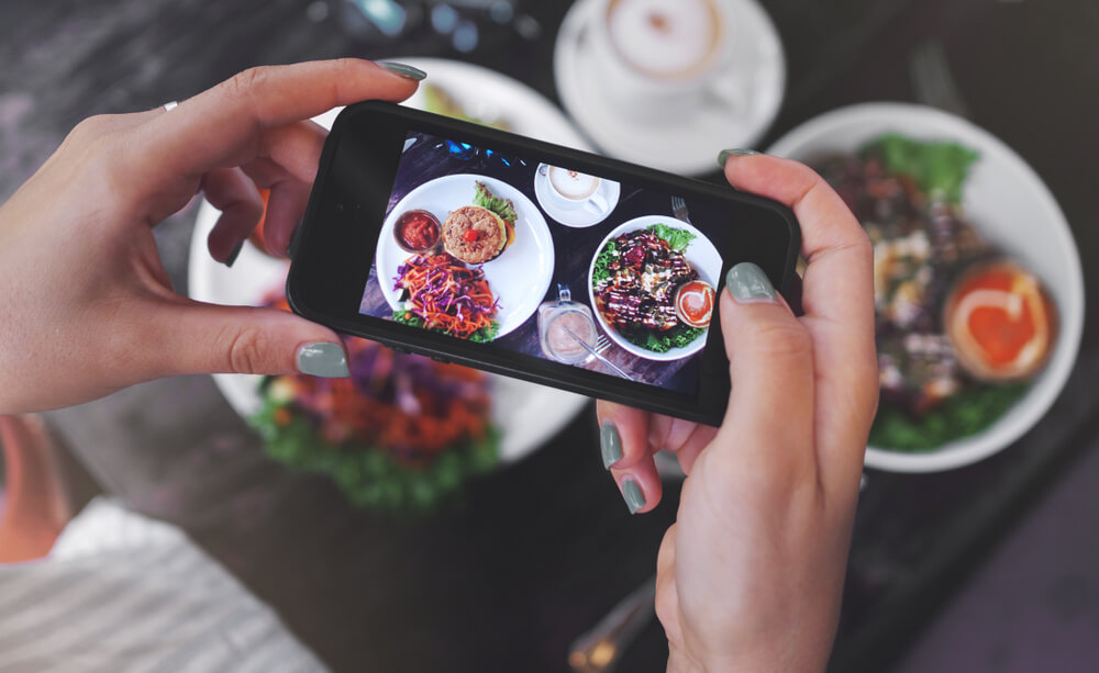 Take photos for social networks.