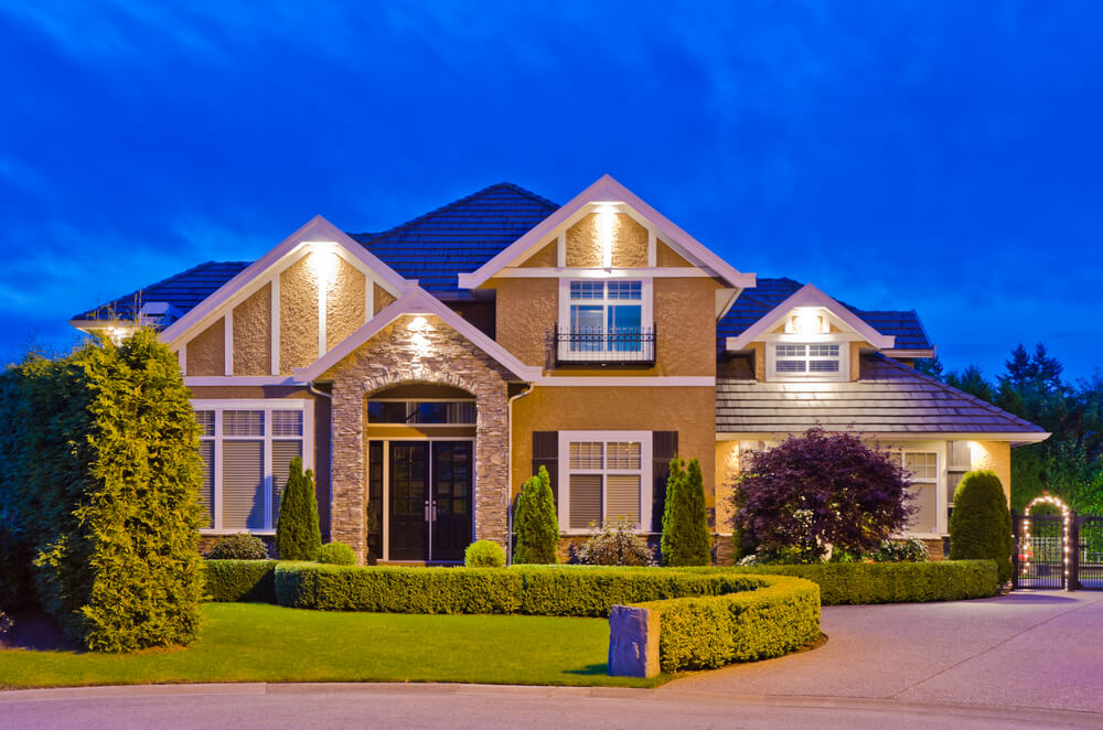 Iluminación de la entrada de casa.