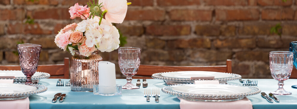 Mantel azul para mesa.