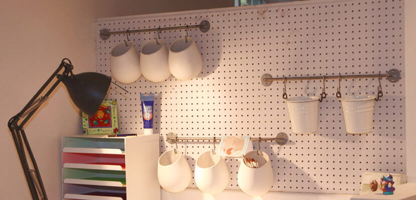 Panel perforado para escritorio.