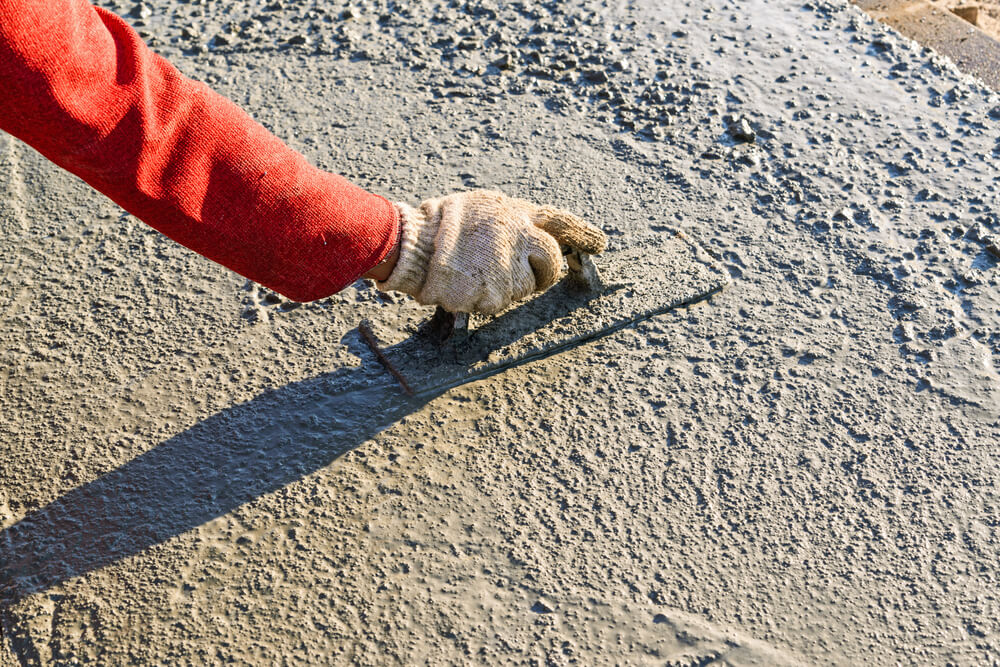 Pista de fútbol de cemento.