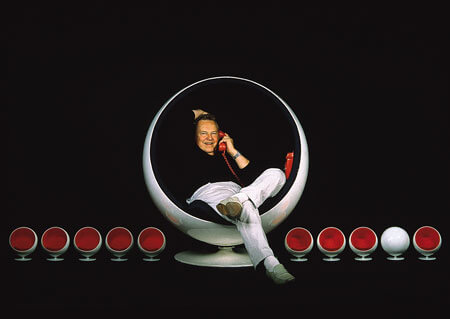 Silla Ball Chair de diseño pop.