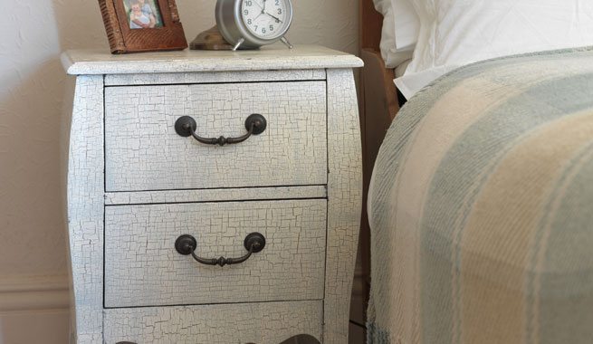 Mesilla con la técnica del craquelado.