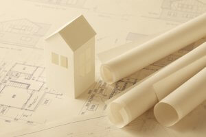 ¿Reformar tu casa por tu cuenta o contratar a un profesional?