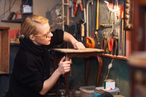 Consejos para restaurar muebles