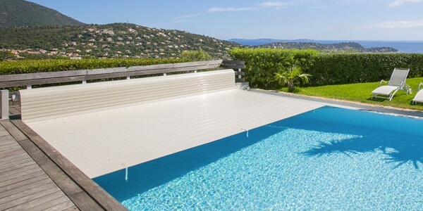 Lonas estéticas para las piscinas.
