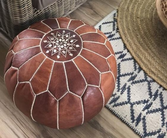 Puff de cuero africano.