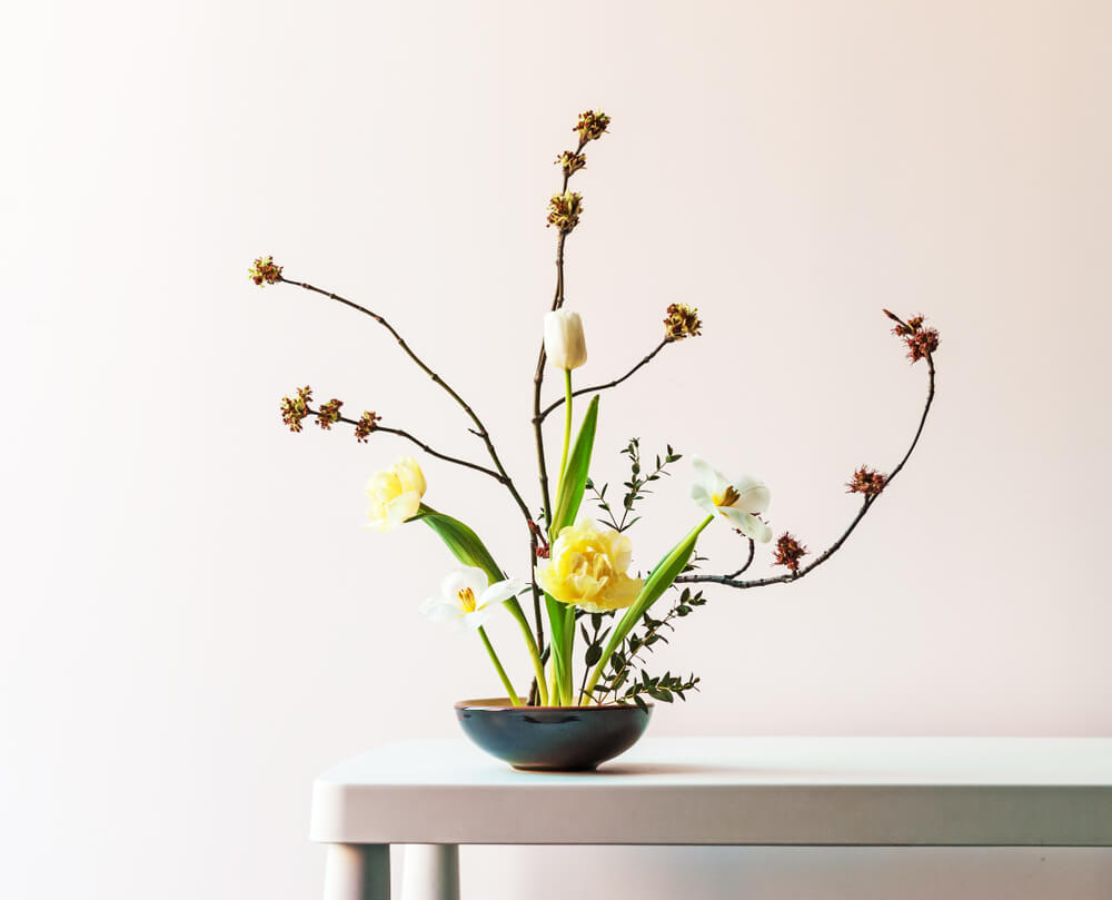 Arreglo floral ikebana.