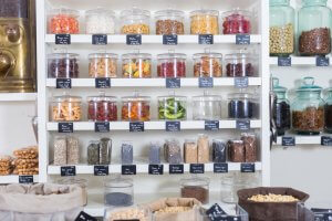 Cómo decorar una tienda de alimentación