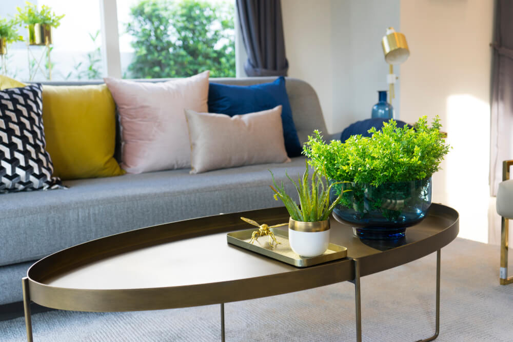 Mesa de centro metálica.