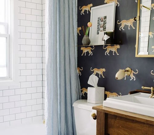 Papel pintado para el baño.