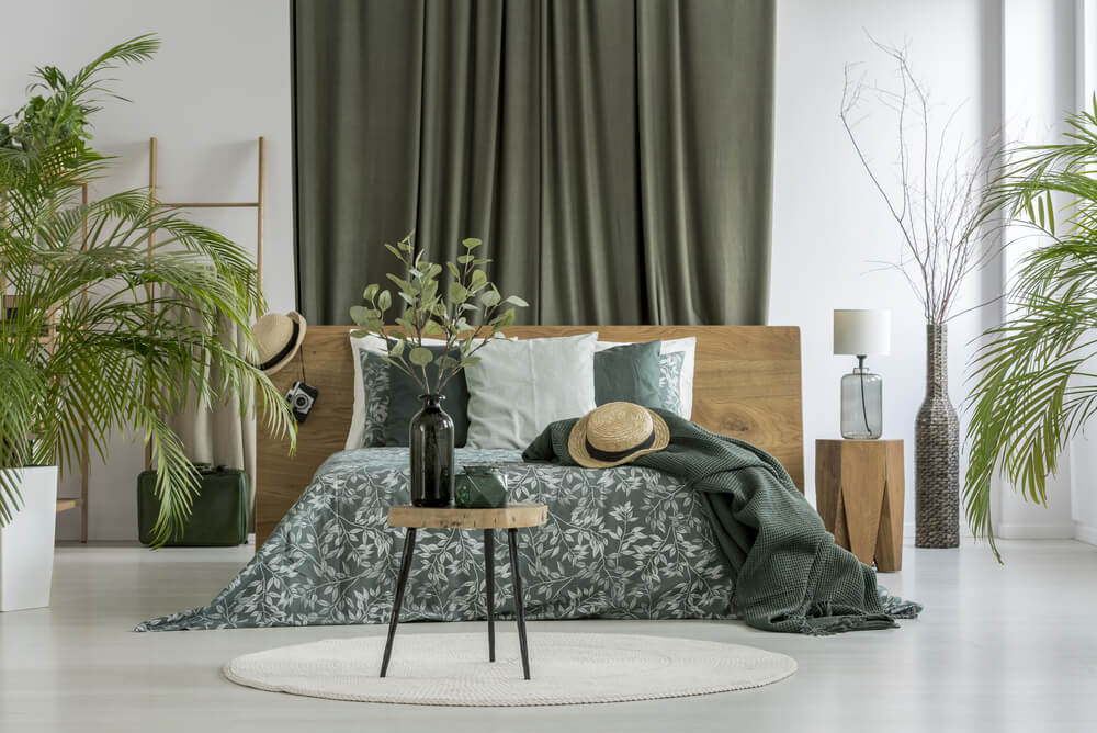 Dormitorio en verde musgo.