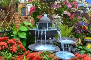 Fuentes contemporáneas para el jardín